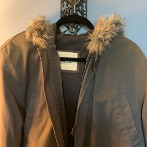 Old Navy Men’s Winter Jacket - Medium Tall Size